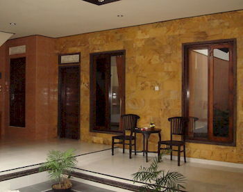 Semampan Village Hotel 2*